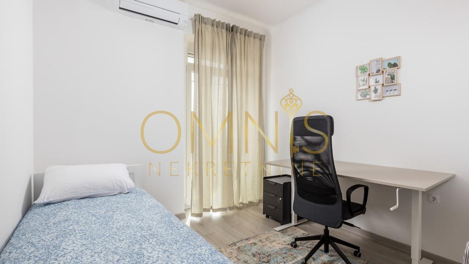 Rijeka, Centar -2S+DB, balkon, pogled na more i Trsat, najam!