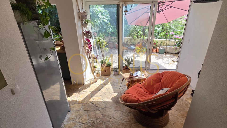 Crikvenica – 3S+ DB, 115 m², s terasom 37 m² i pogledom na more, 300 m od plaže!