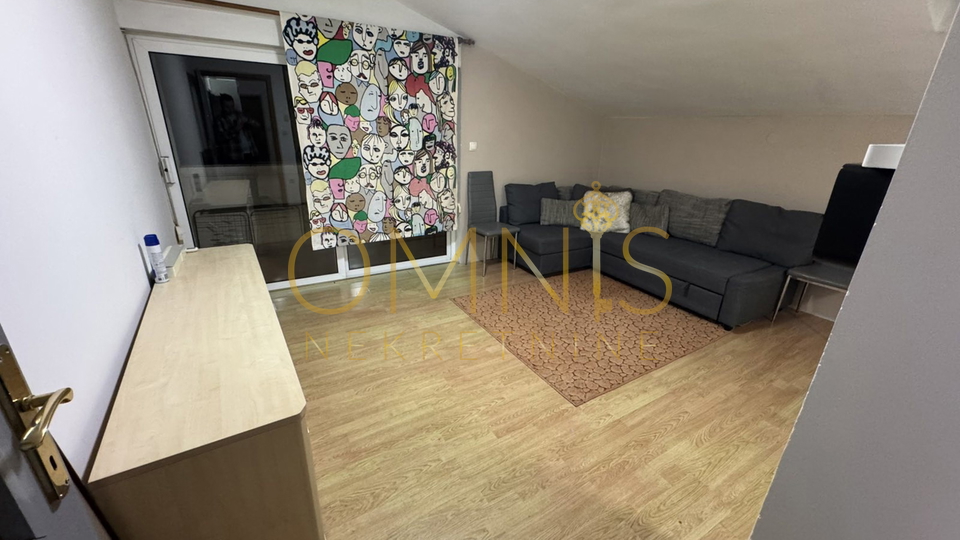 Stan na Srdočima, 53,79 m², 1. kat – djelomično namješten, s dvije loggie