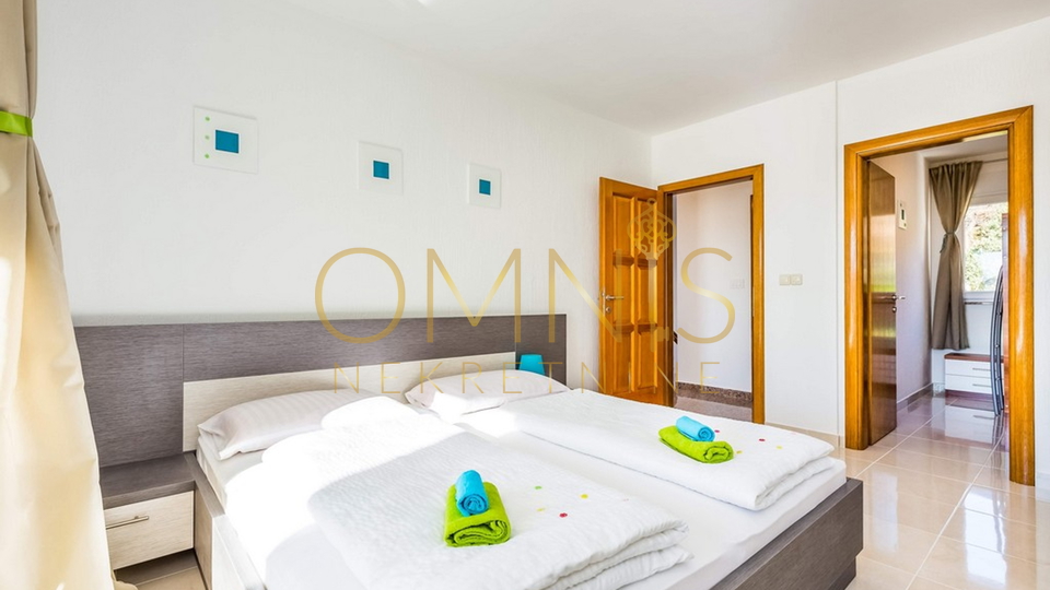 Villa – Private holiday house with a swimming pool and sea view