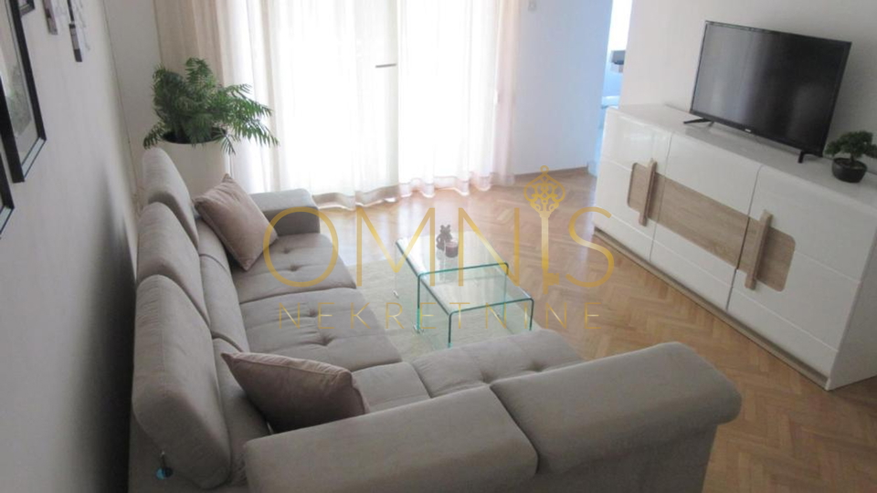 Opatija, 68m2, 2 rooms + dining room, for rent!