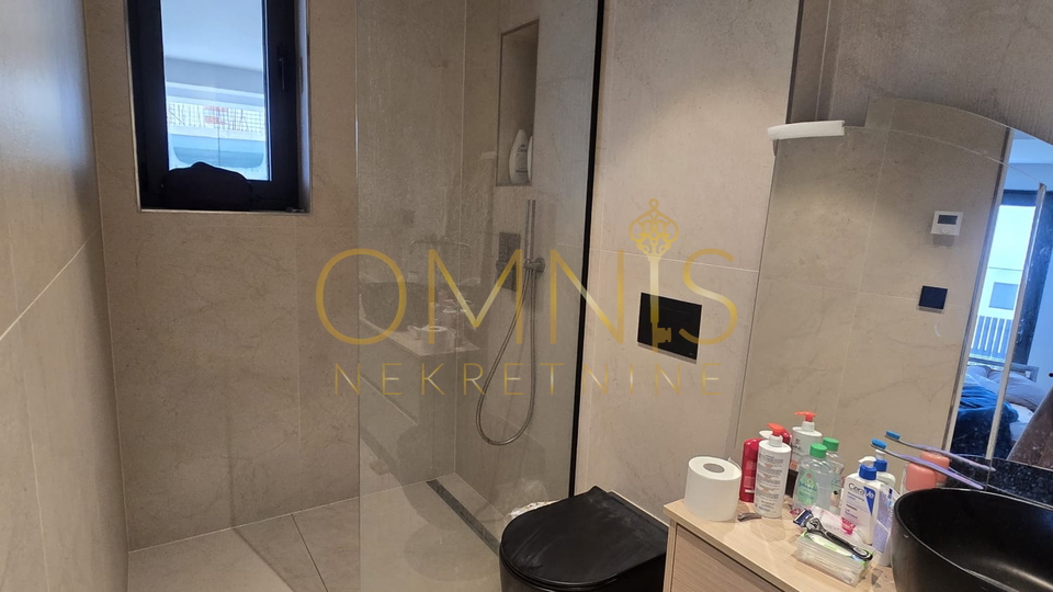 Krk,vila sa bazenom3S+DB,170m2,prodaja!