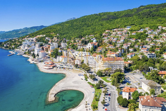 Opatija centar – samostojeća kuća 380 m², 3 stana, bazen, panoramski pogled na more