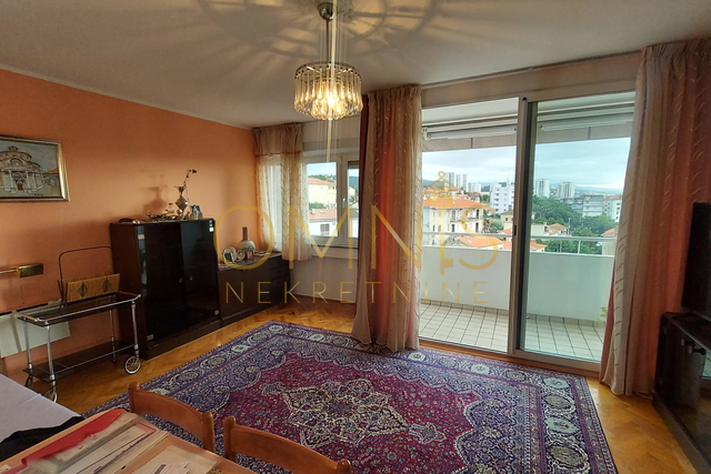RIJEKA – BELVEDER | TROSOBAN STAN S PREKRASNIM POGLEDOM NA MORE I GRAD