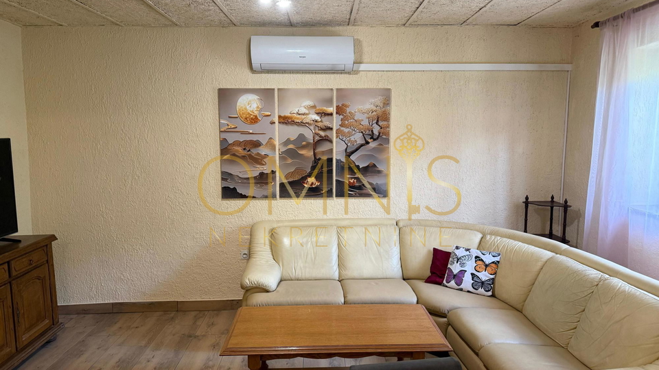Samostojeća kuća s okućnicom – Viškovo, Marčelji (119 m²)