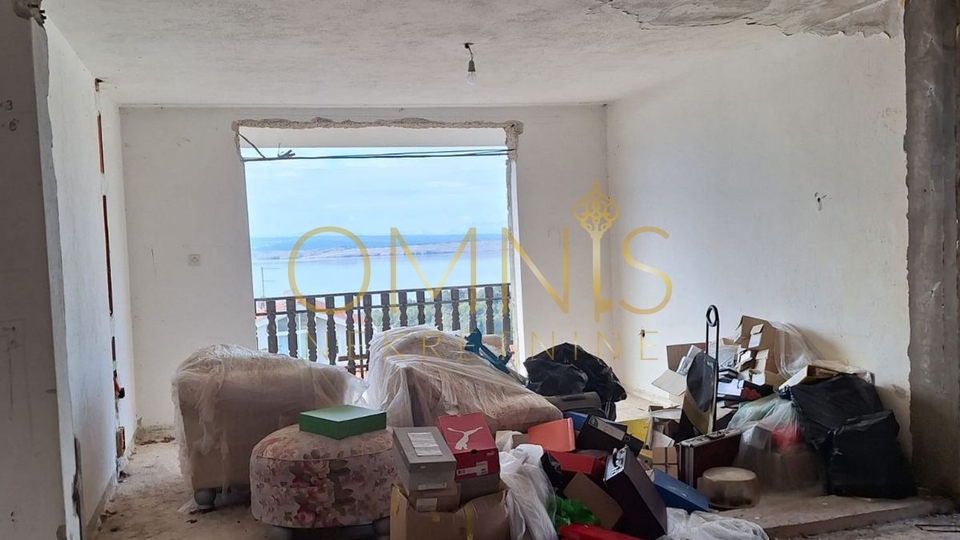 Crikvenica, Dramalj -stan roh-bau s prekrasnim pogledom na Kvarner, okućnica, prodaja!