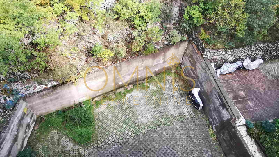 Crikvenica, Dramalj -stan roh-bau s prekrasnim pogledom na Kvarner, okućnica, prodaja!