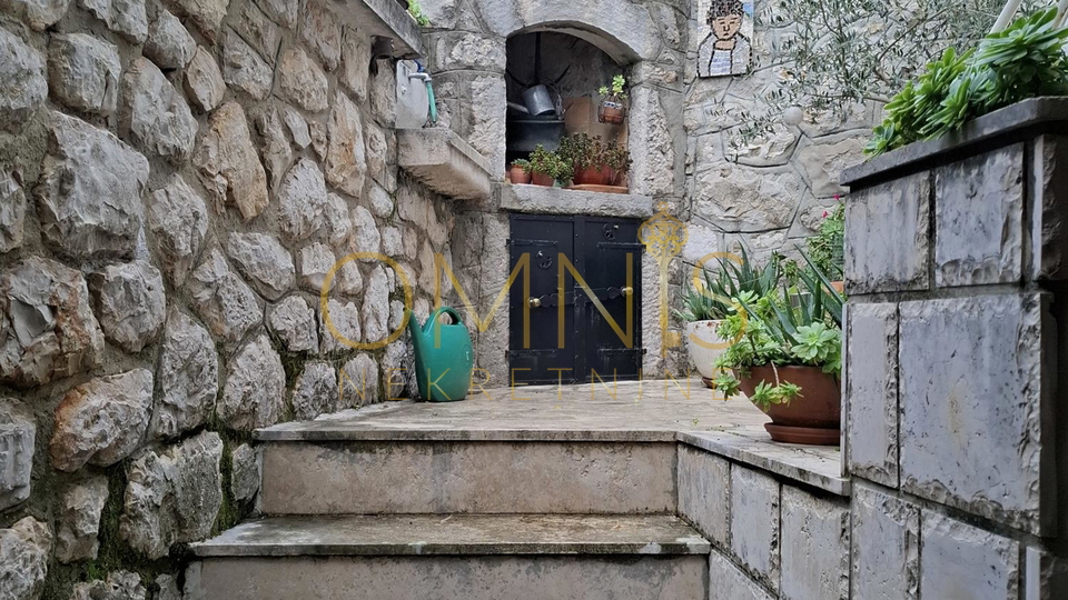 Selce -  renovirana primorska kuća nedaleko plaže i mora