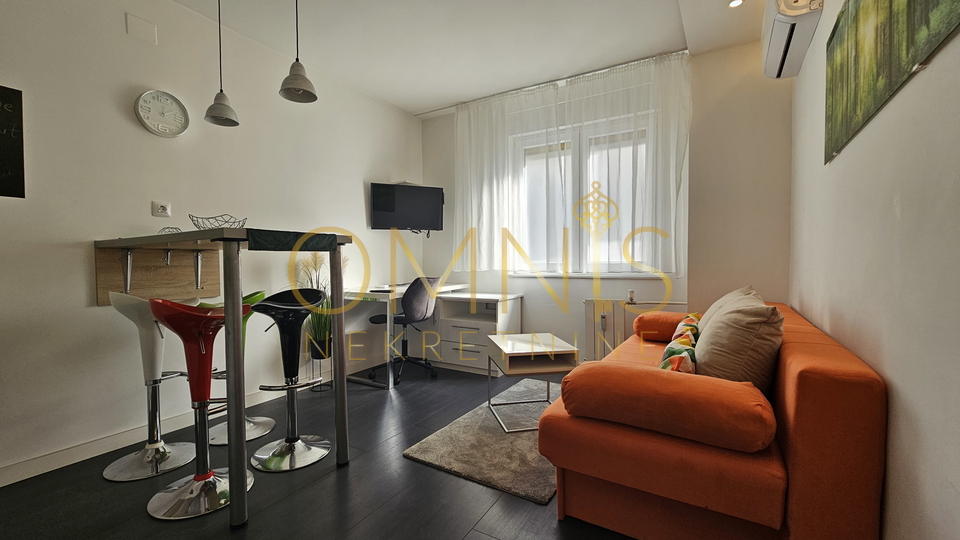 Stan podijeljen na dva apartmana u centru grada