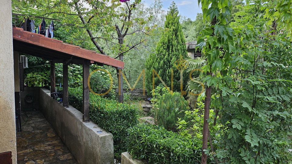 Samostojeća kuća s okućnicom – Viškovo, Marčelji (119 m²)