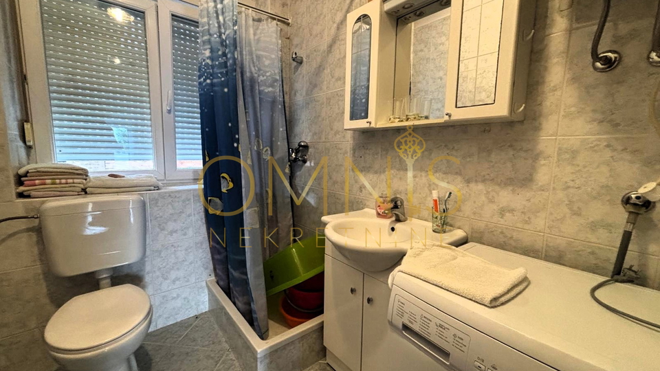 Novi Vinodolski – Prostrani stan od 80 m² s parkirnim mjestom