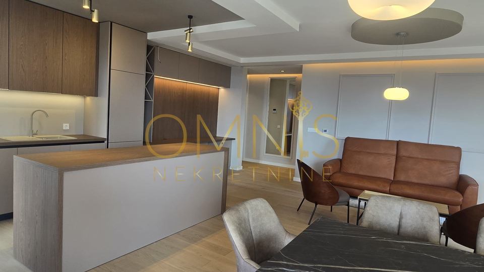 Opatija,centar,2S+DB,85m2,pogled na more,najam