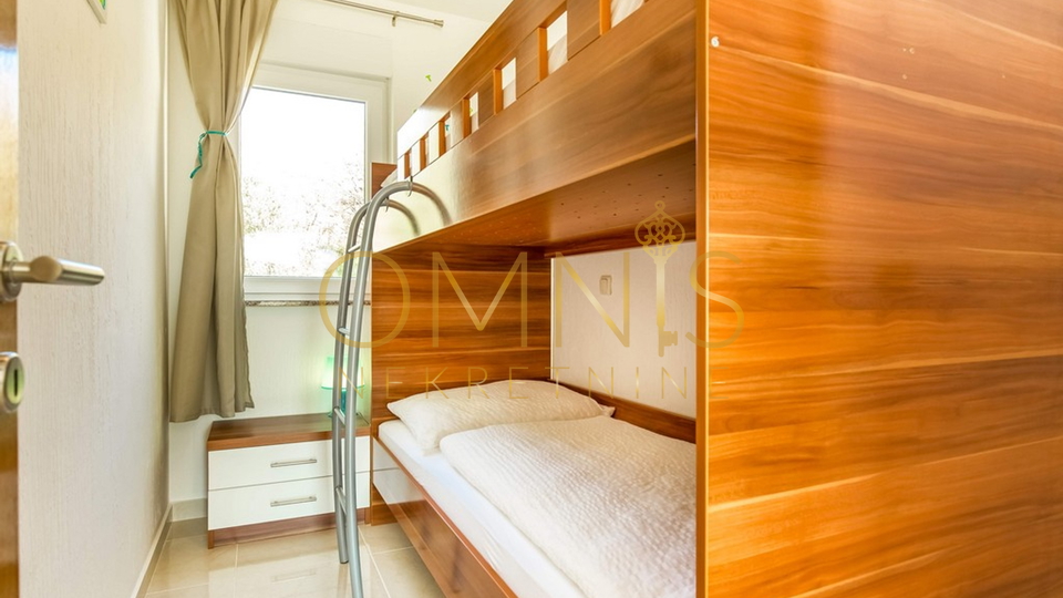 Villa – Private holiday house with a swimming pool and sea view