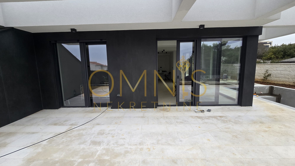 Krk,vila sa bazenom3S+DB,170m2,prodaja!