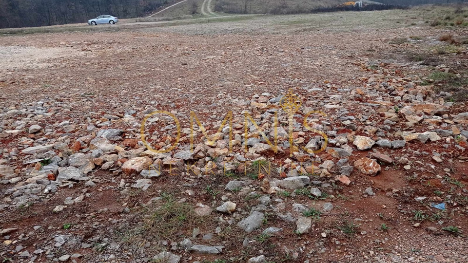 Kastav – Industrijska zona 22.000 m² ograđenog terena, najam!