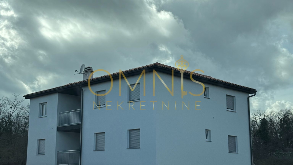 Prodaja - Novogradnja, 97 m² + 76 m² okućnice, dvije kupaonice - Prilika!