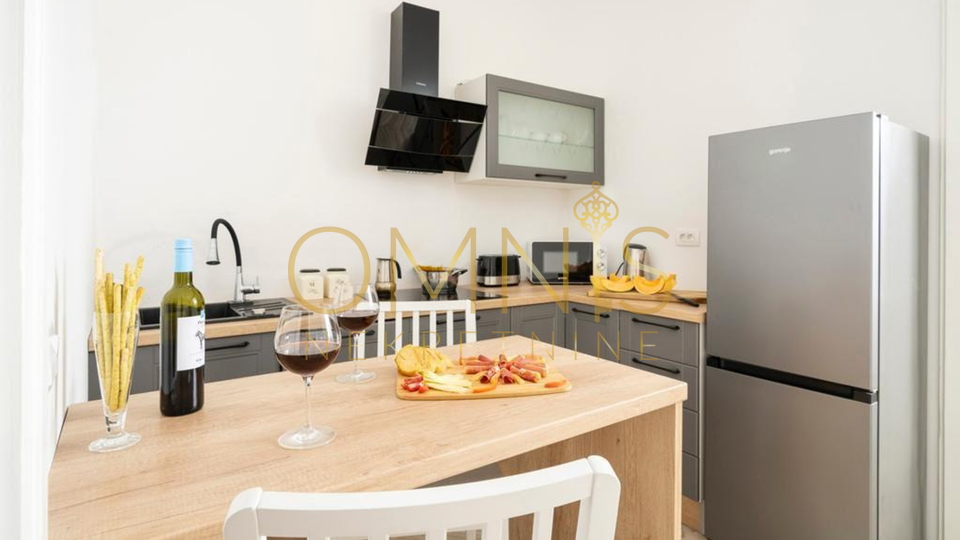 Opatija - Ground Floor Apartment, 2 Bedrooms + Living Room, with Garden