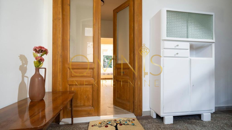 Opatija - Ground Floor Apartment, 2 Bedrooms + Living Room, with Garden
