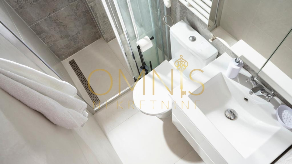 Opatija - Ground Floor Apartment, 2 Bedrooms + Living Room, with Garden