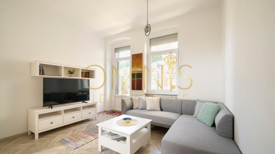 Opatija - Ground Floor Apartment, 2 Bedrooms + Living Room, with Garden