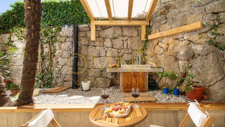 Opatija - Ground Floor Apartment, 2 Bedrooms + Living Room, with Garden