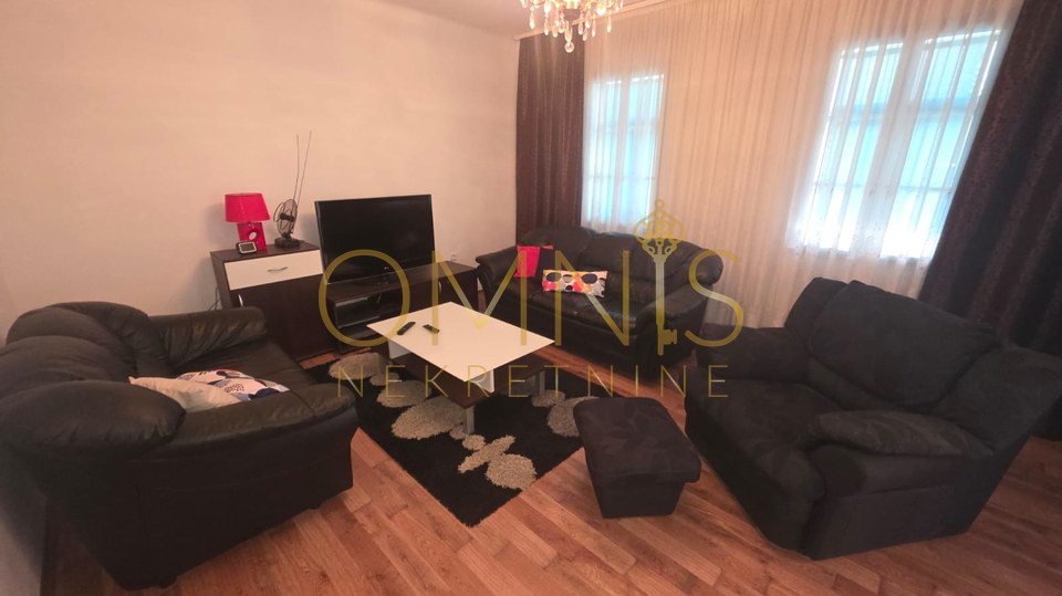 Ravna Gora -prodaje se samostojeća katnica 307m2, s okućnicom 371m2!