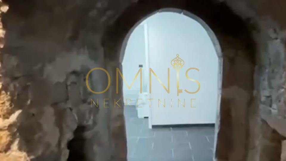 Selce -kuća sa dva stana, 50 m od mora!