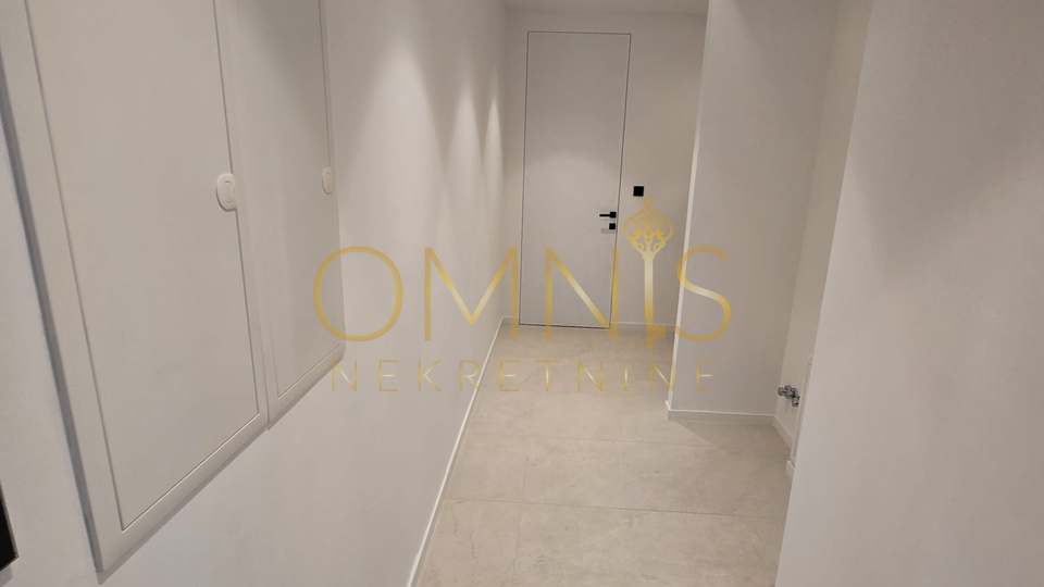 Krk,vila sa bazenom3S+DB,170m2,prodaja!