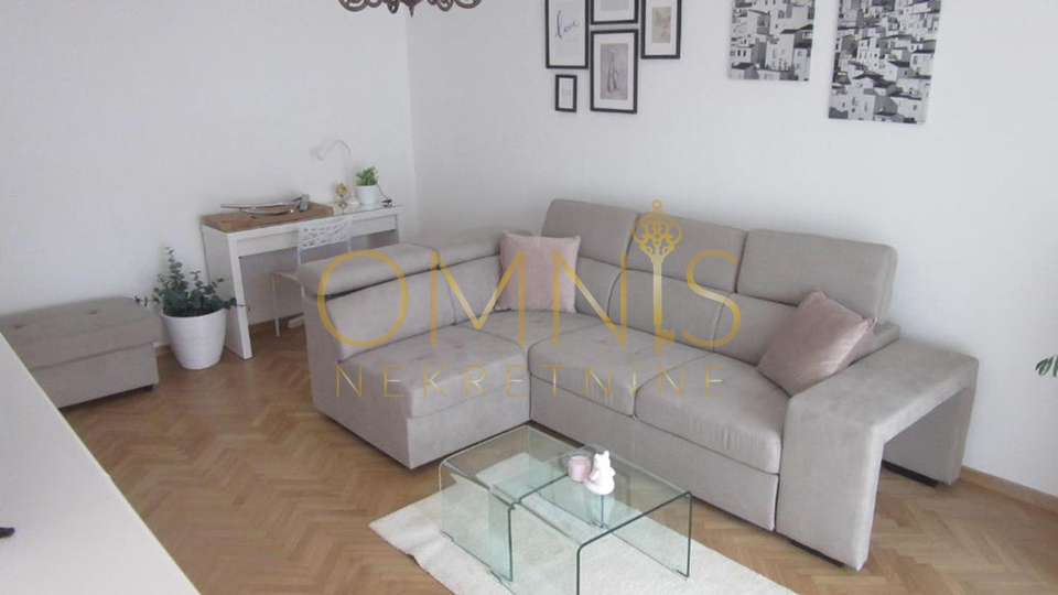 Opatija, 68m2, 2 rooms + dining room, for rent!