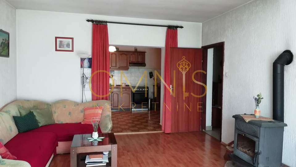 CRIKVENICA – GRIŽANE, kuća 300 m², 5 km od mora, velika okućnica 500 m