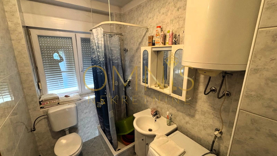 Novi Vinodolski – Prostrani stan od 80 m² s parkirnim mjestom