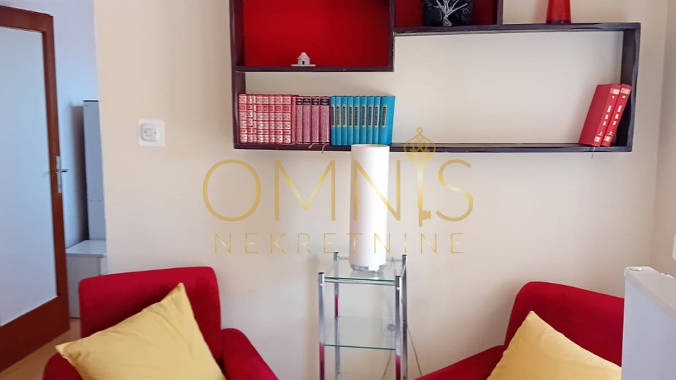 Rijeka, Gornja Drenova - 2S+DB, balkon, terasa, parking, najam!