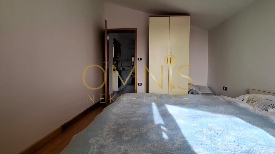 Istria, Pula, classic 1-room apartment, 38m2, for sale!