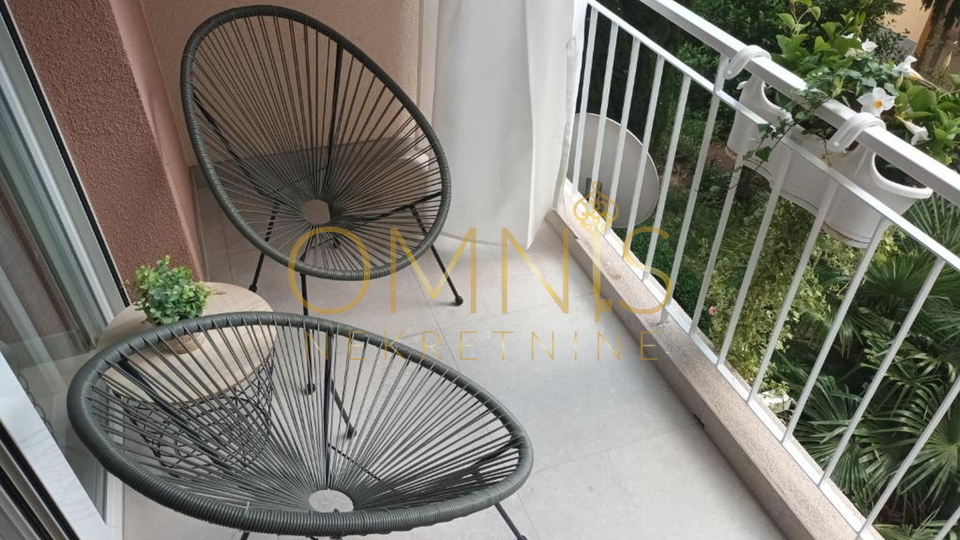 Opatija, 68m2, 2 rooms + dining room, for rent!