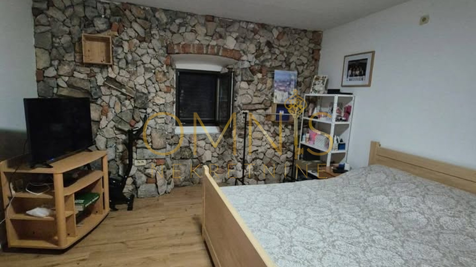 Kraljevica,stan 2S+BD 72m2,98m2 okučnice,prodaja!