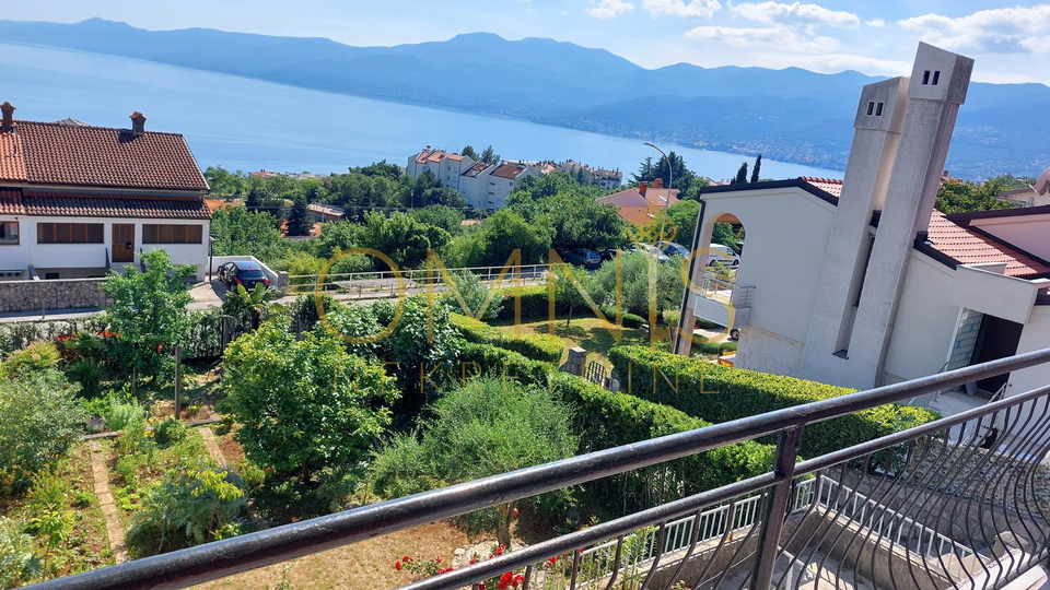 Etaža samostojeće kuće s pogledom na more i poslovnim potencijalom – Marčeljeva Draga, Rijeka