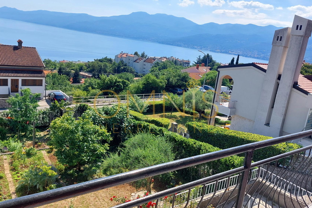 Etaža samostojeće kuće s pogledom na more i poslovnim potencijalom – Marčeljeva Draga, Rijeka