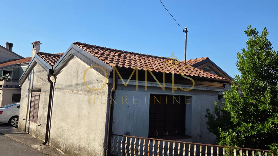 Kuća Marčelji, Viškovo - kamena kuća s pomoćnim objektom i prostranim dvorištem