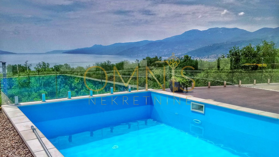 MARTINKOVAC – Ekskluzivna kuća s panoramskim pogledom na more