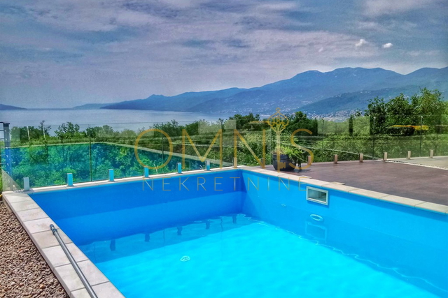 MARTINKOVAC – Ekskluzivna kuća s panoramskim pogledom na more