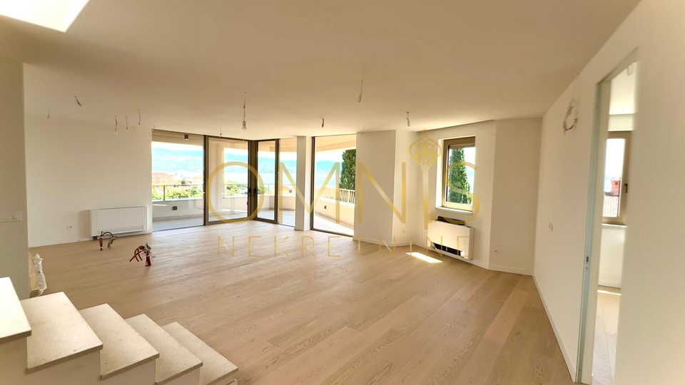 Opatija, center, penthouse with sea view, for sale!