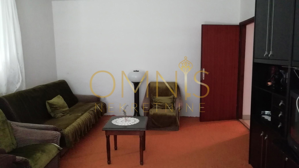 CRIKVENICA – GRIŽANE, kuća 300 m², 5 km od mora, velika okućnica 500 m