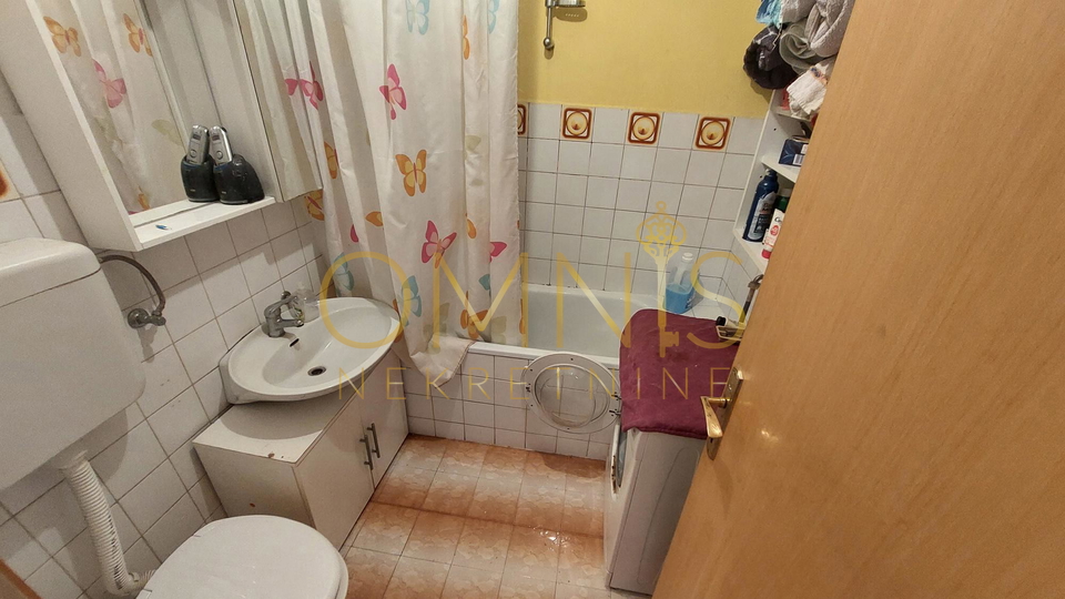 RIJEKA – SRDOČI Dvosobni stan s dnevnim boravkom, lođom i pogledom na more
