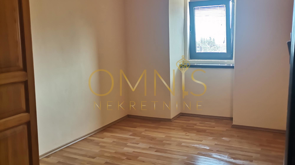 Samostojeća kuća s okućnicom – Viškovo, Marčelji (119 m²)