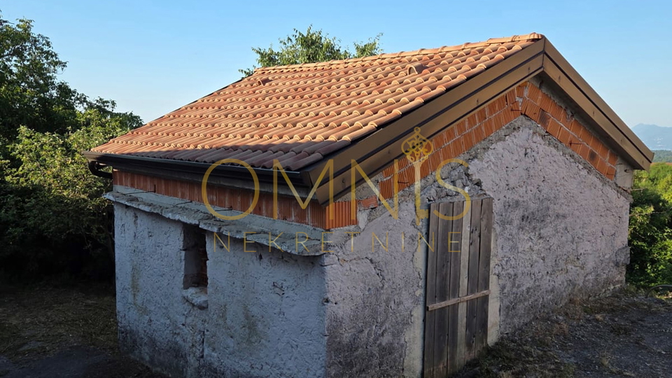 Kuća Marčelji, Viškovo - kamena kuća s pomoćnim objektom i prostranim dvorištem