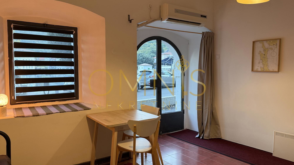 BAKAR – NOVOADAPTIRANI 1-SOBNI STAN, 29 m² – PRIZEMLJE