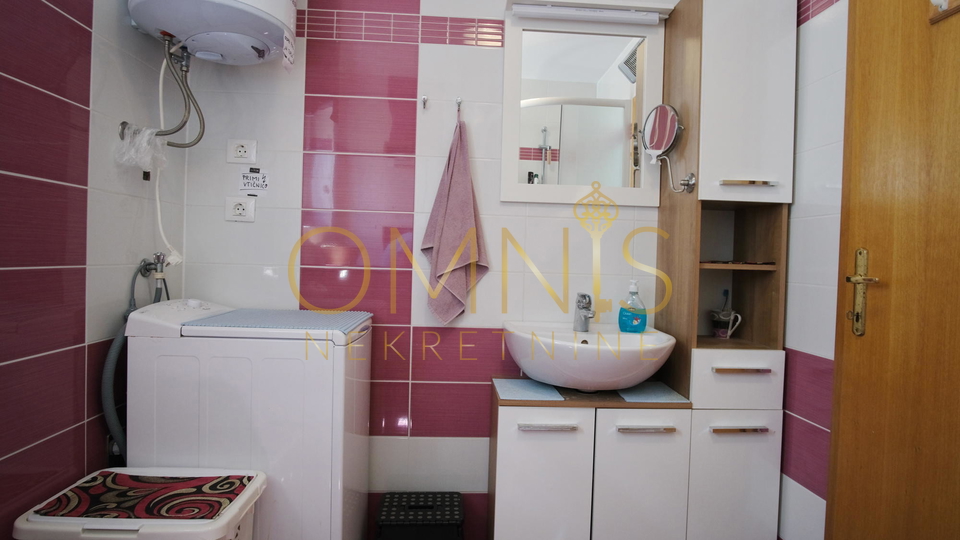 OTOK KRK – KLIMNO, trosoban apartman 60 m² s pogledom na more, 300 m od plaže