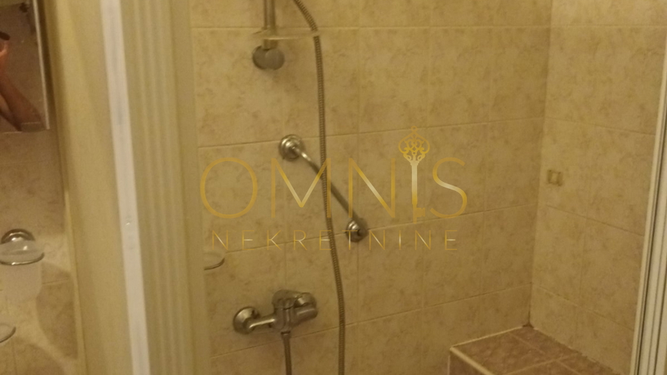Prodaja stana – Belveder, 44 m² + balkon, drvarnica