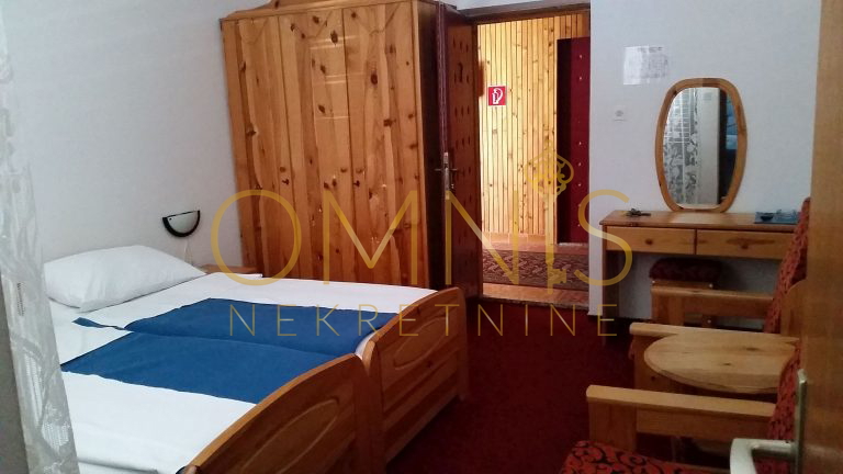 PAG – HOTEL PRVI RED DO MORA! OBJEKT S UHODANIM POSLOM