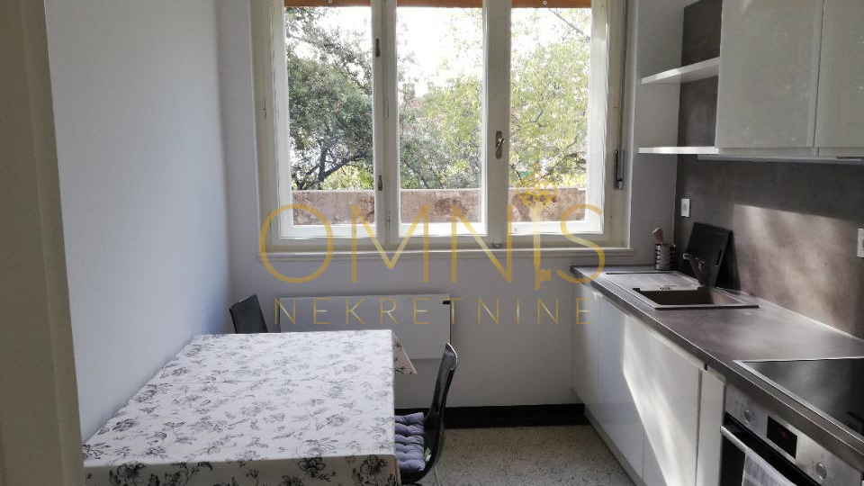 Stan za najam, Bulevard, 48 m2